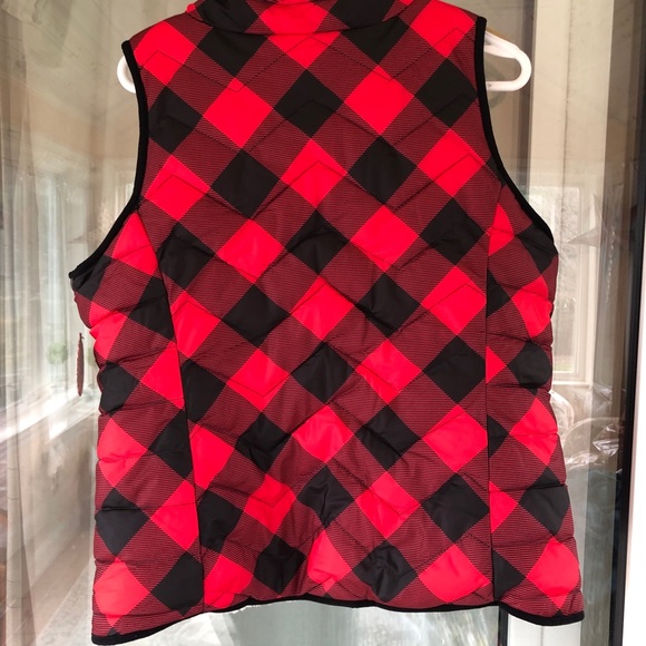SO Red Plaid Sherpa Lined Puffy Zippered Vest BNWT - Picture 4 of 5